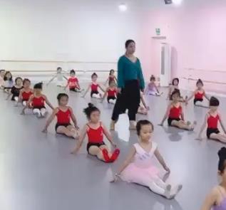 坤媛舞蹈学校学习