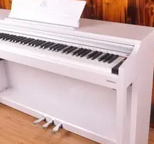 电钢琴白色