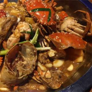 巴厘焖肉蟹煲螃蟹