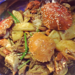 巴厘焖肉蟹煲土豆