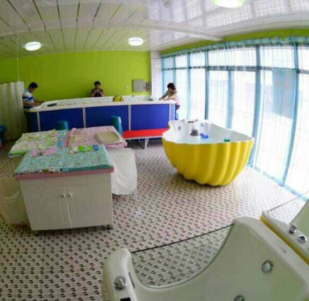 上海婴儿游泳馆机构浴缸