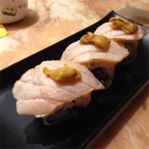 利和寿司拉面馆三文鱼