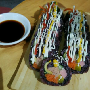 江小南韩式紫菜包饭肉松包饭