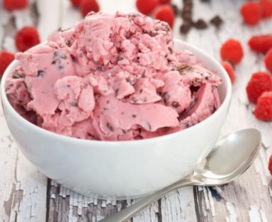悠歌悦嘉ygygg冰淇淋草莓冰淇淋