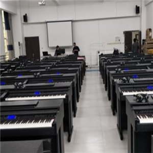 鲍蕙荞钢琴学校