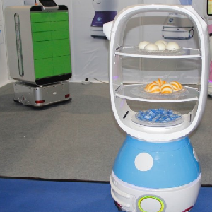 擎朗智能机器人送餐机器人
