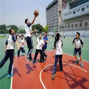 速奕SUTI国际青少年体育艺术培训中心投球