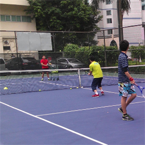 申亭网球练习