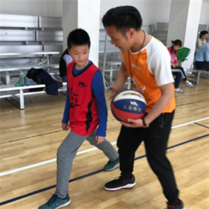 鼎胜青少年篮球训练营指导