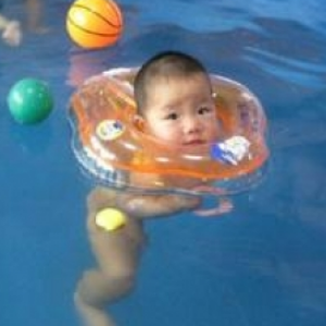 51SWIM婴幼儿游泳中心训练