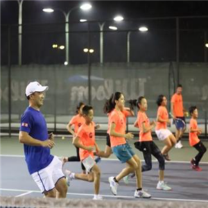 PDT紫色动力国际网球羽毛球俱乐部-努力
