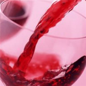博赞红葡萄酒展示