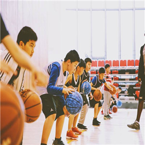 Ustar sports外教篮球训练