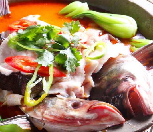 哈尼石锅鱼