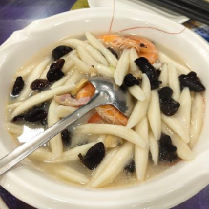 游友餐厅菌菇海鲜汤