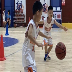 不负年少青少年篮球发展联盟篮球训练