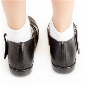 康博儿童鞋方便