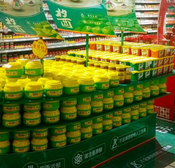 东北亚超市品种多