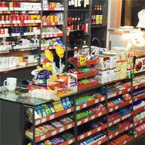 青创田园超市货架