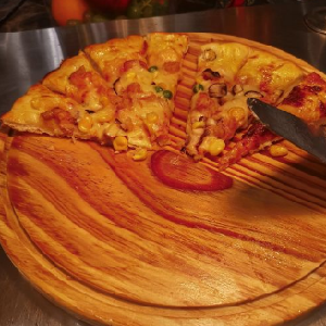 烤涮一体自助餐厅披萨