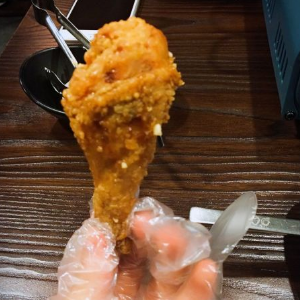  Fried chicken leg with fragrant chicken at 183 ° C