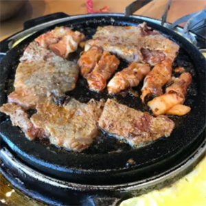 硅卡咕火山岩烤肉牛肉
