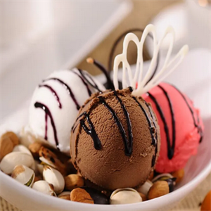 家中的快乐冰淇淋巧克力