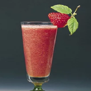 莓兽果饮草莓汁