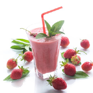 莓兽果饮草莓汁