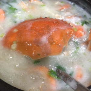 广式海鲜粥海蟹粥