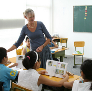 韩亚外语学校细心