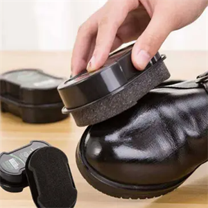 保养鞋子皮鞋