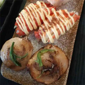 龍鱼旗外带寿司美味