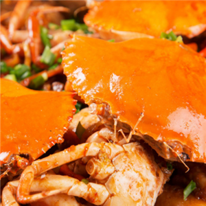 泽清小厨肉蟹煲美味