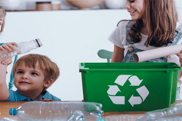自助废品回收机器干净