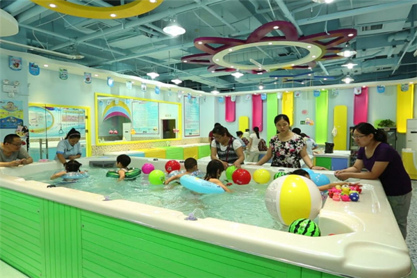 儿童水育游泳馆展示