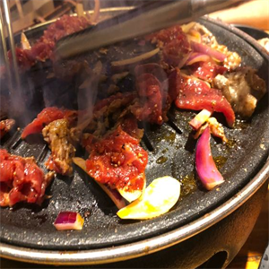 九轮肉不停日式自助烤肉美味