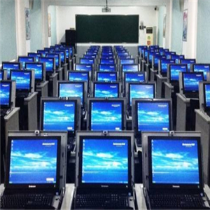 天空IT教育电脑