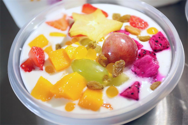 网红酸奶水果捞葡萄
