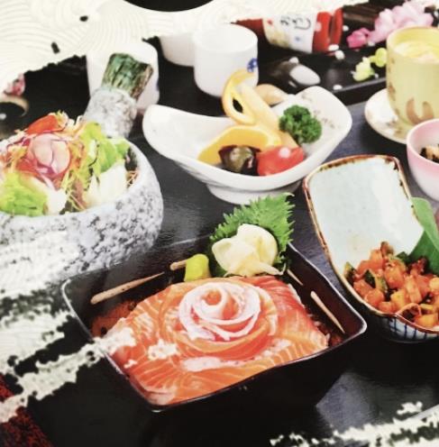 雲生三文鱼日本料理鲜美