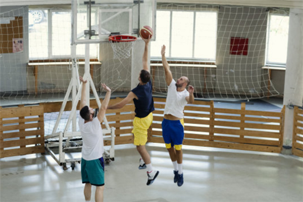 未来体育美式篮球训练营认真