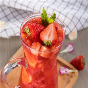 山萃饮品草莓