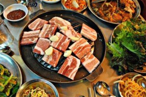 韩朝自助烤肉好吃