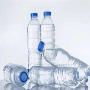 国水RoyalSpring瓶装水