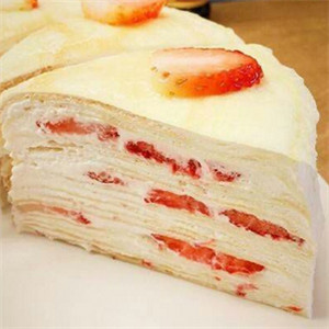 鲁春蛋糕草莓