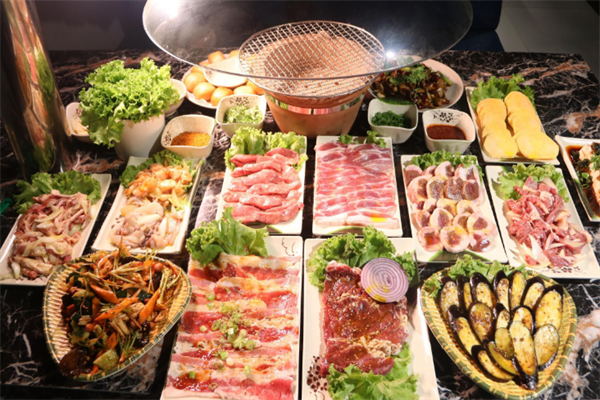 韩园烤肉城菜品丰富