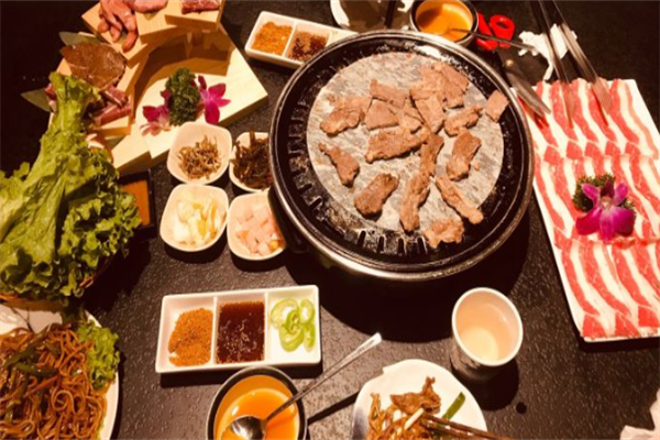 火焰空间清真韩式烤肉菜品丰富