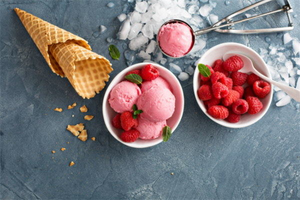 意尚冰冰淇淋草莓