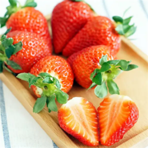 飞龙果业草莓