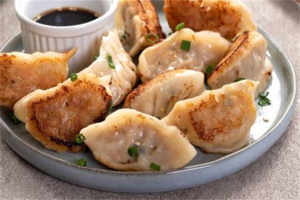 集天鲅鱼饺子威海菜新鲜